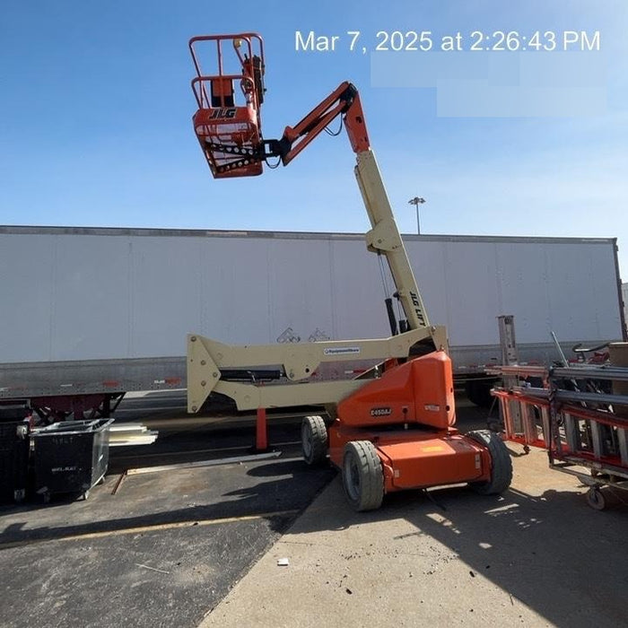 2019 JLG E450AJ