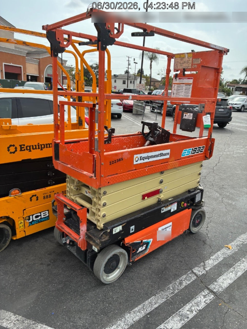 2022 JLG ES1932