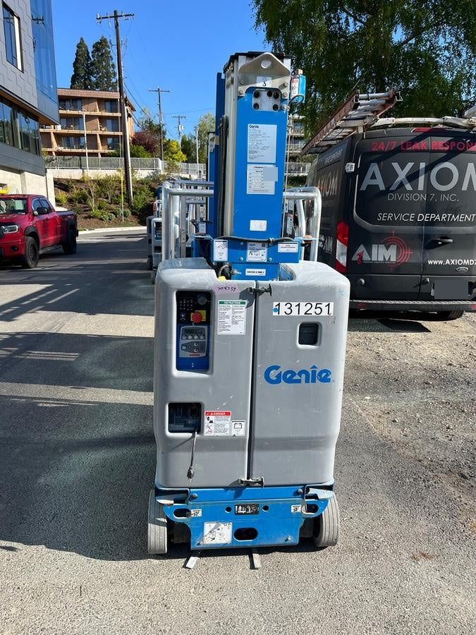 2021 GENIE GR-20
