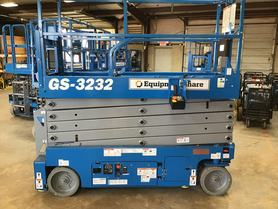 2020 Genie GS-3232 Standard, Folding half height swing gate