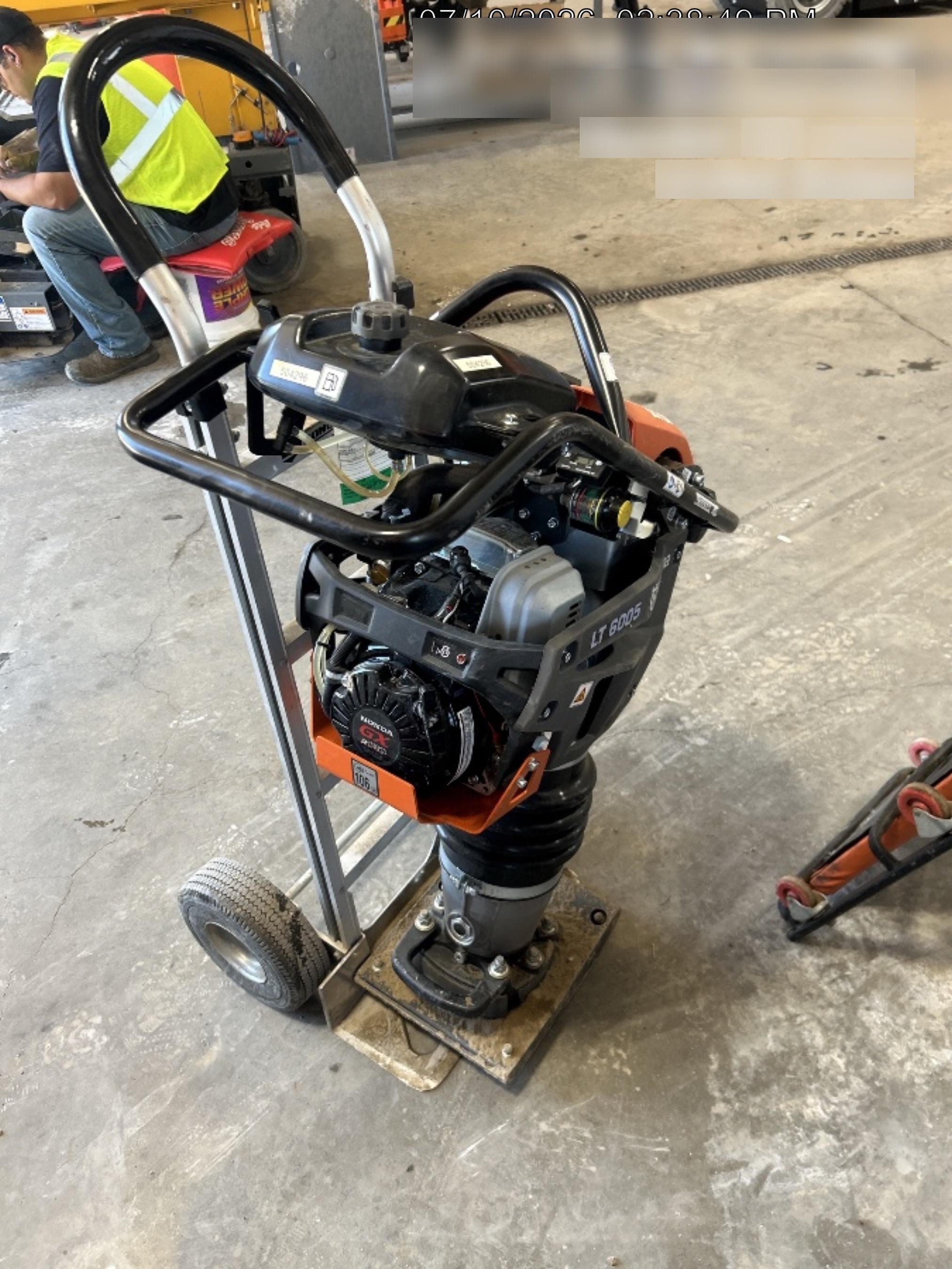 2025 HUSQVARNA LT6005