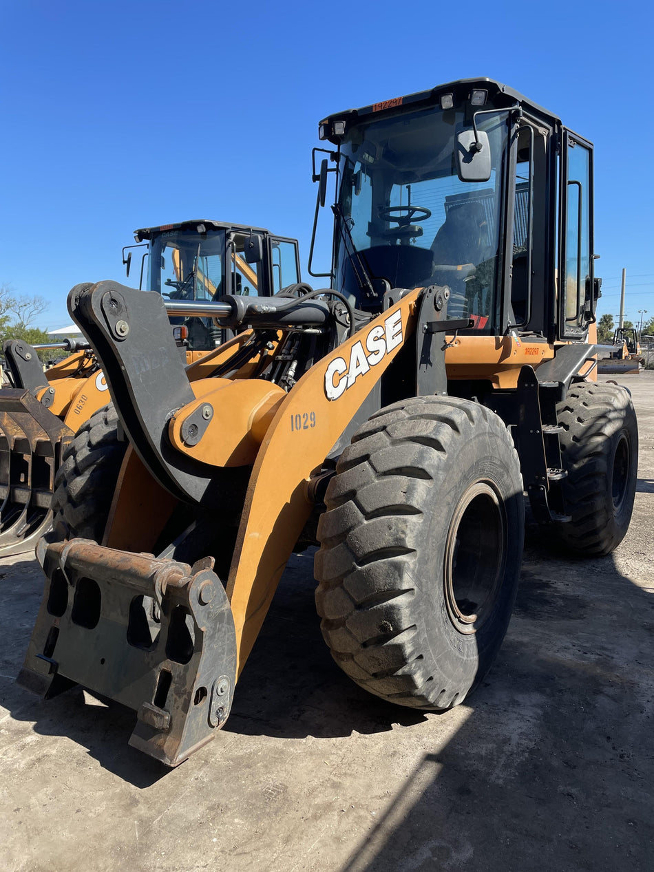 2018 CASE 621G