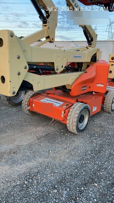 2019 JLG E450AJ