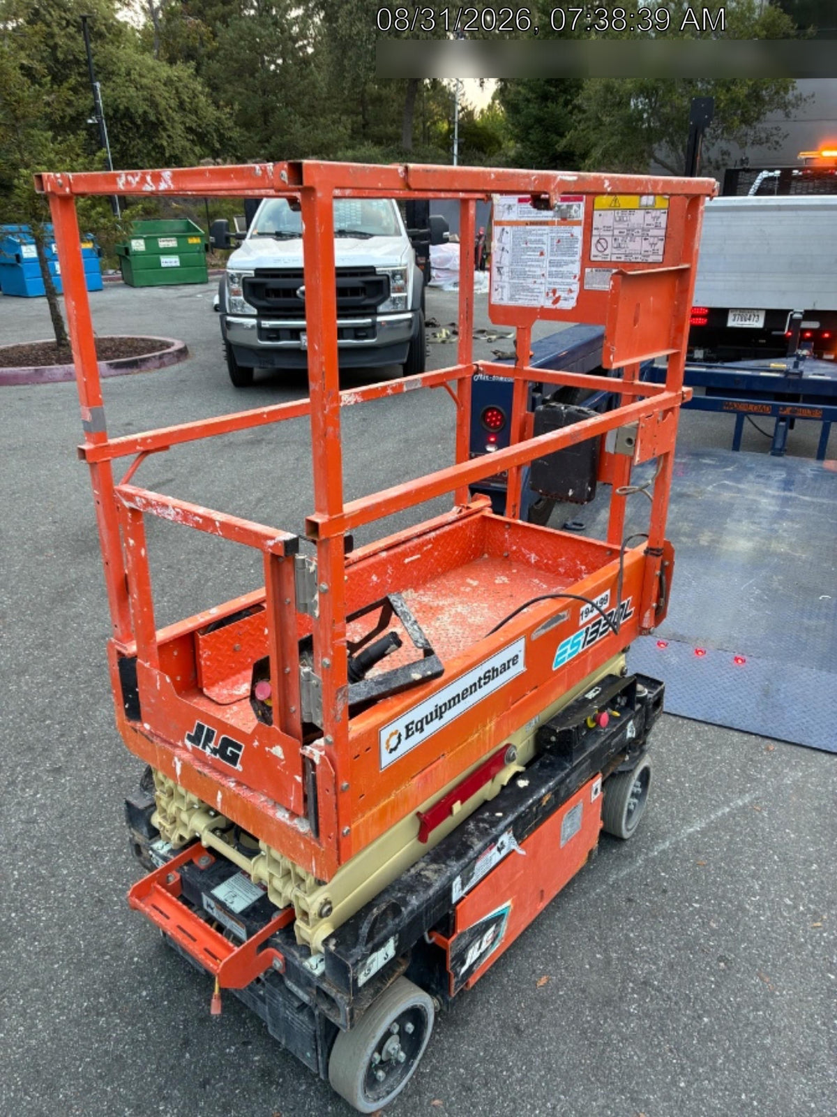 2021 JLG ES1330L
