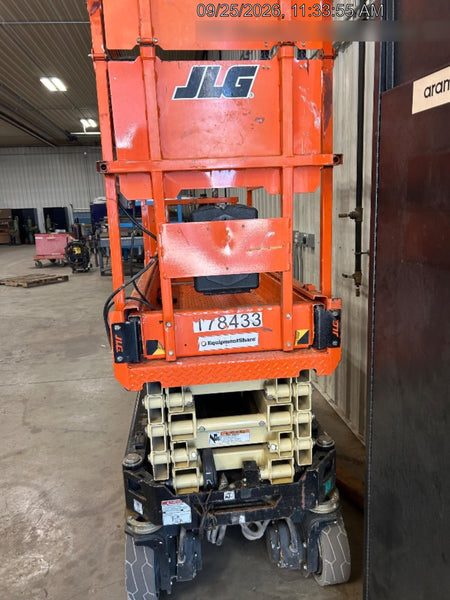 2021 JLG ES1932
