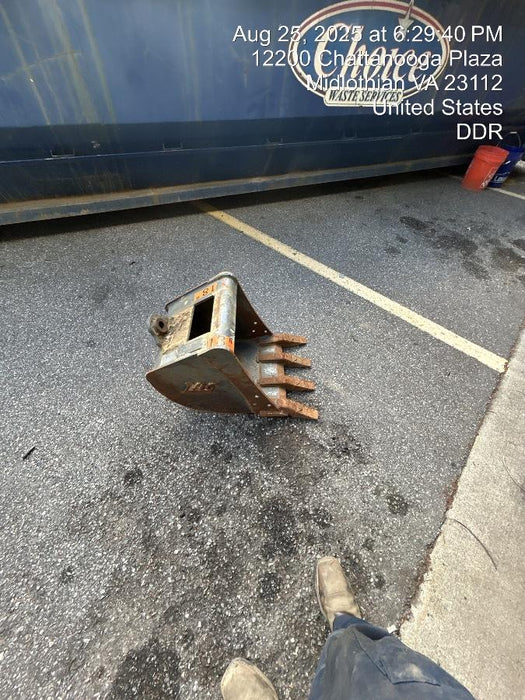 2025 TAKEUCHI 18" HD Bucket - Takeuchi