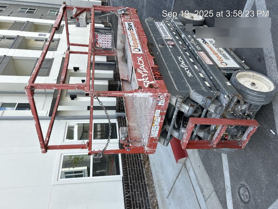 2018 Skyjack SJIII-3226 Skyjack SJIII3226 Scissor Lift w/Trojan Batteries