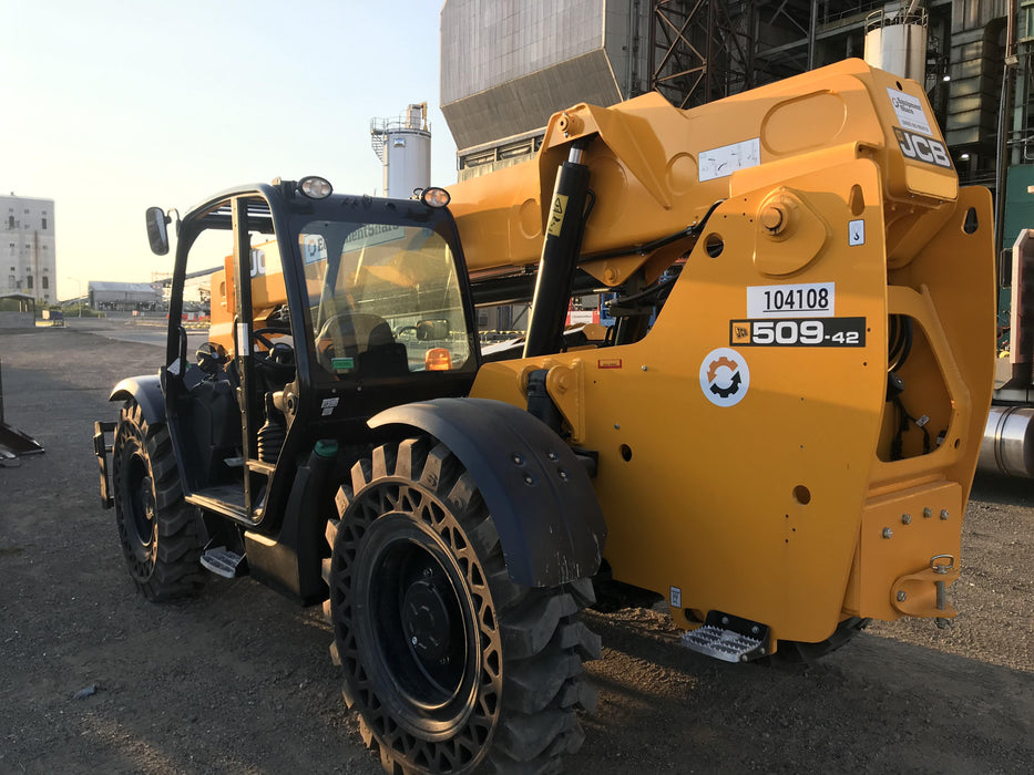 2020 JCB 509-42 Canopy, Solid Tires, Work Lights, Beacon, Aux Hydraulics, Back up Alarm, Lifting Eye, ES Decals