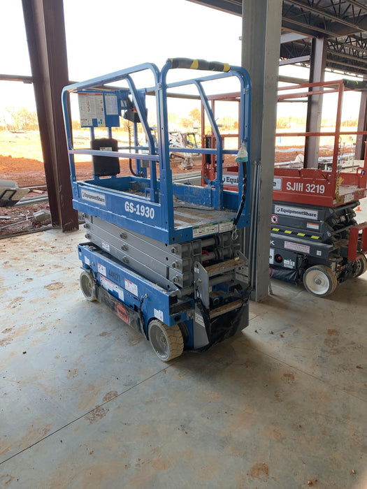 2019 Genie GS-1930 Fixed rails with chain Entry