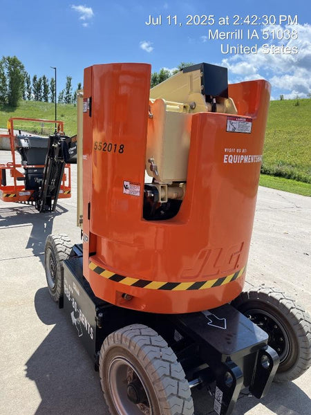 2025 JLG E300AJP