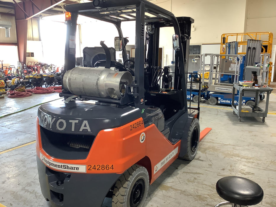 2022 TOYOTA 50-8FGU25