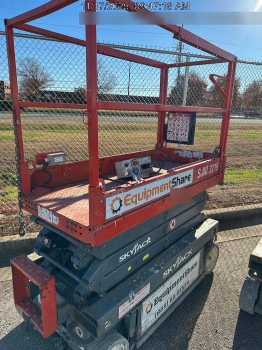 2019 Skyjack SJIII-3219 Stand. w/Trojan Batteries