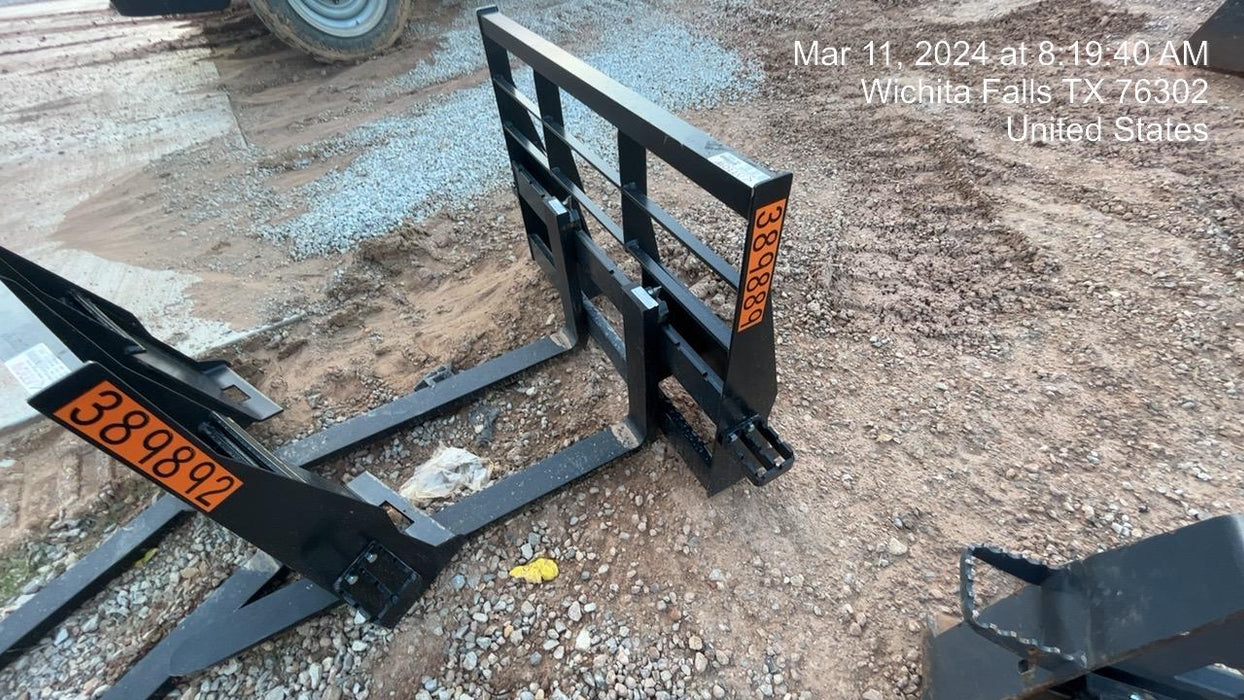 2024 ARROW MATERIAL HANDLING 48" Pallet Forks - Arrow