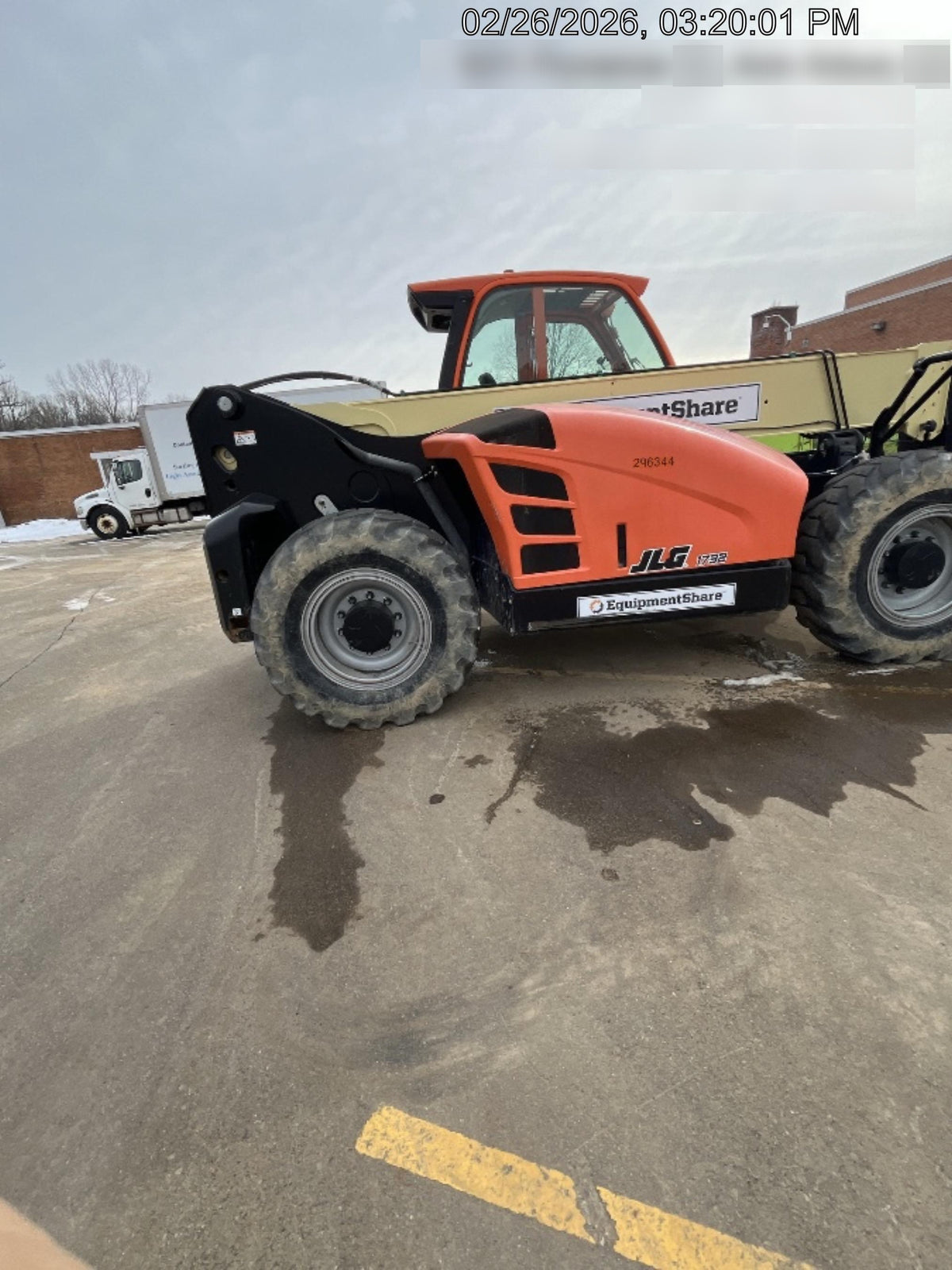 2023 JLG 1732