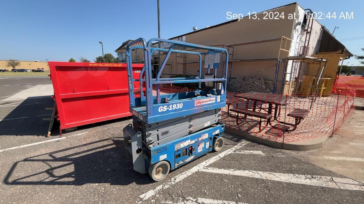 2019 Genie GS-1930 Fixed rails with chain Entry