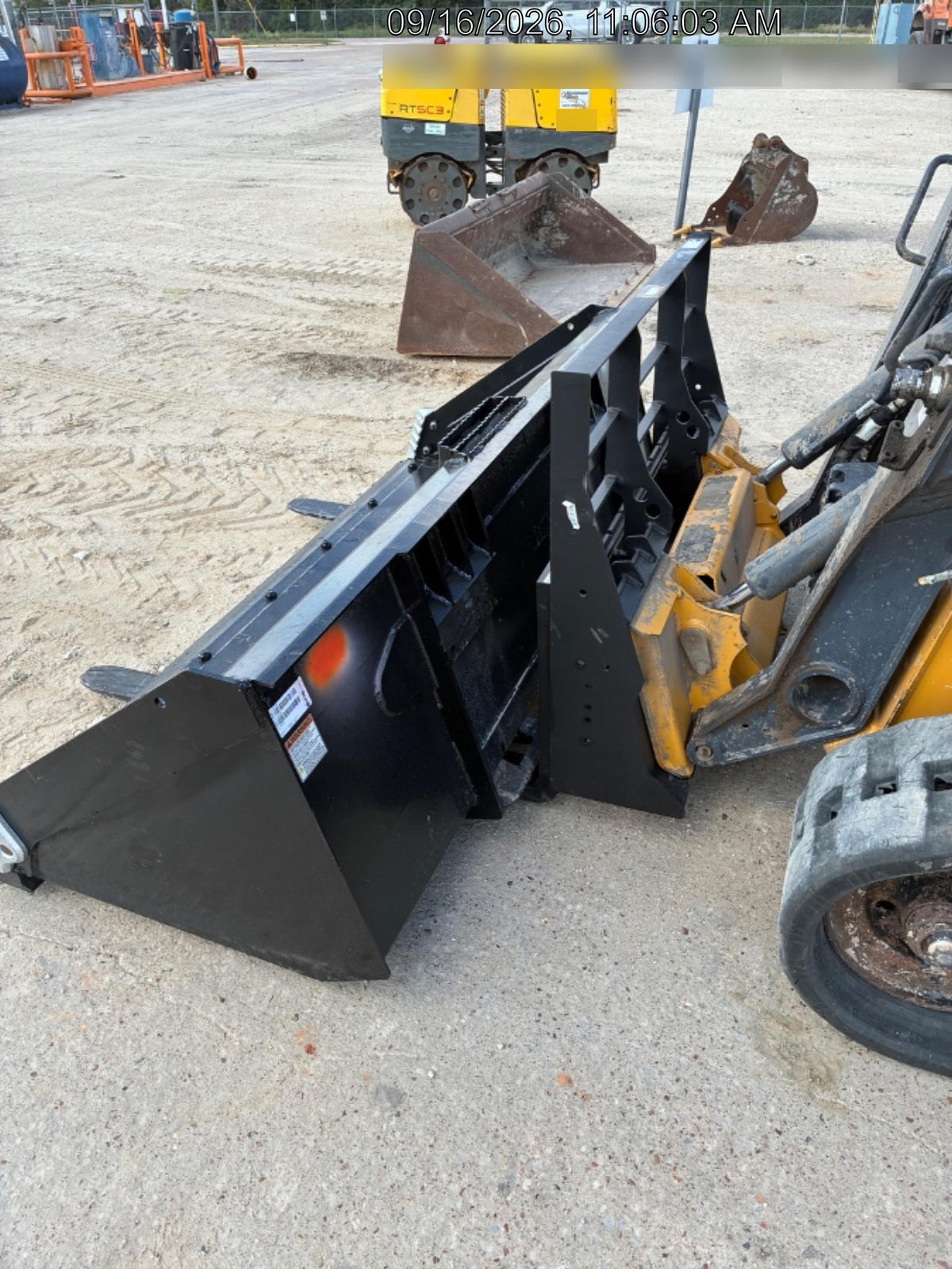 2026 ARROW MATERIAL HANDLING 72" Pallet Forks - Arrow