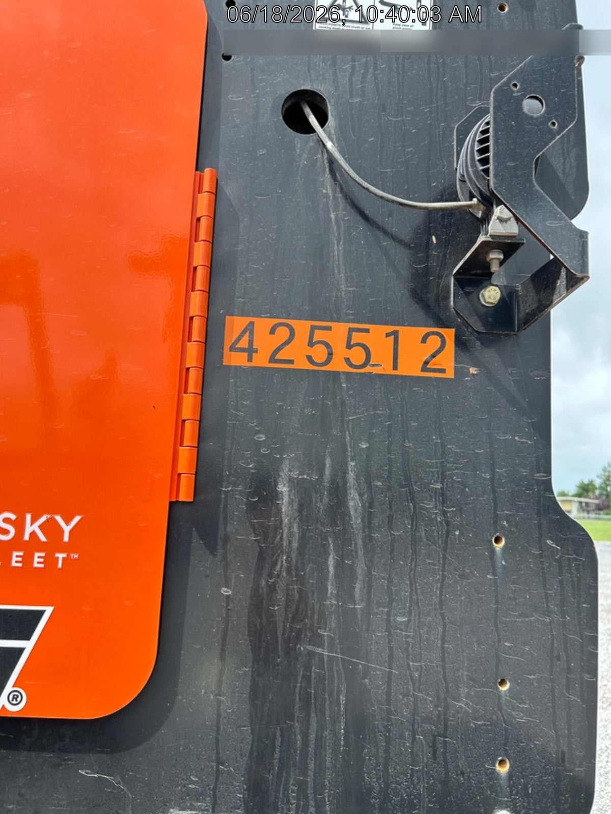 2024 SKYTRAK 8042