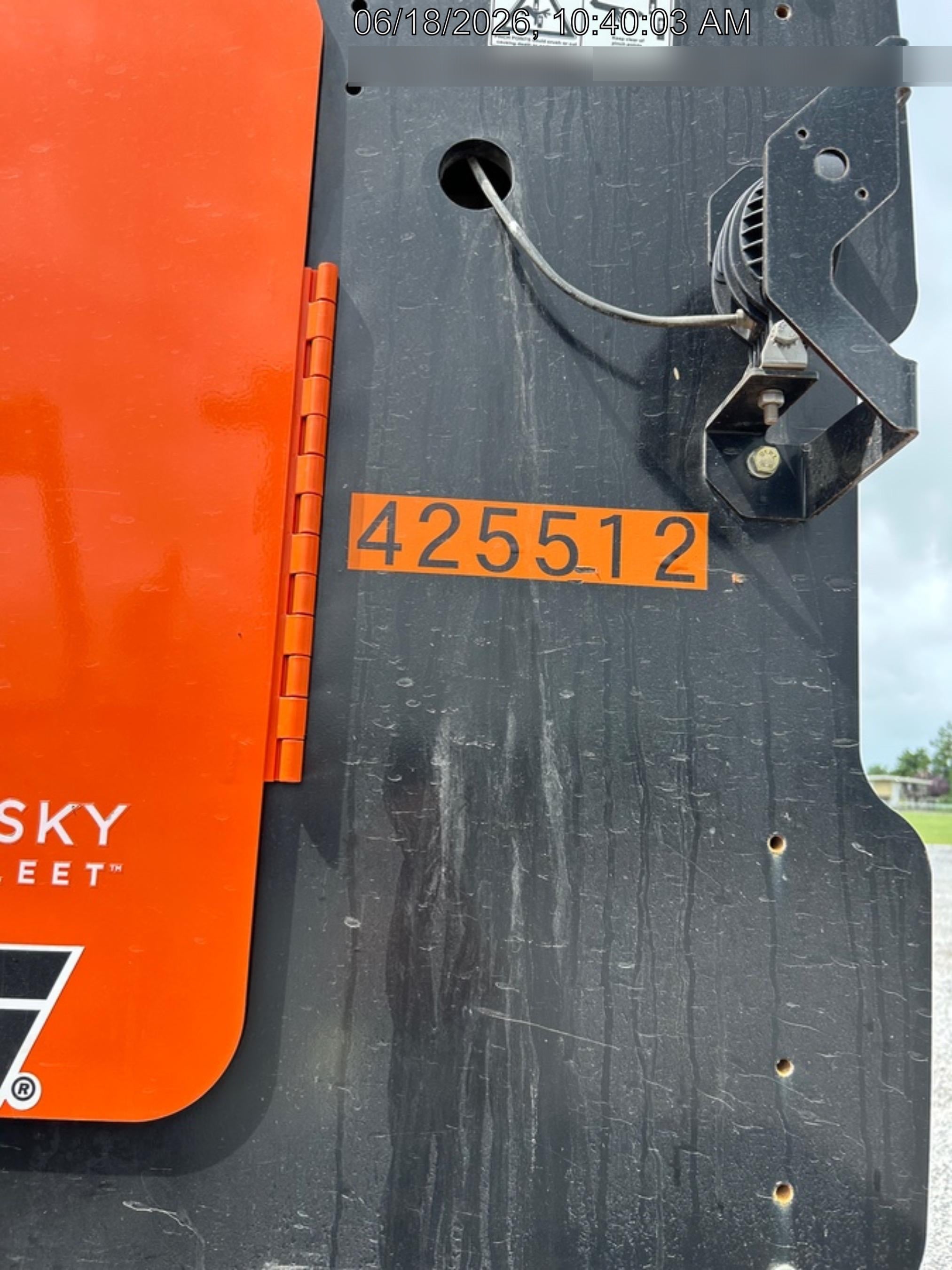 2024 SKYTRAK 8042