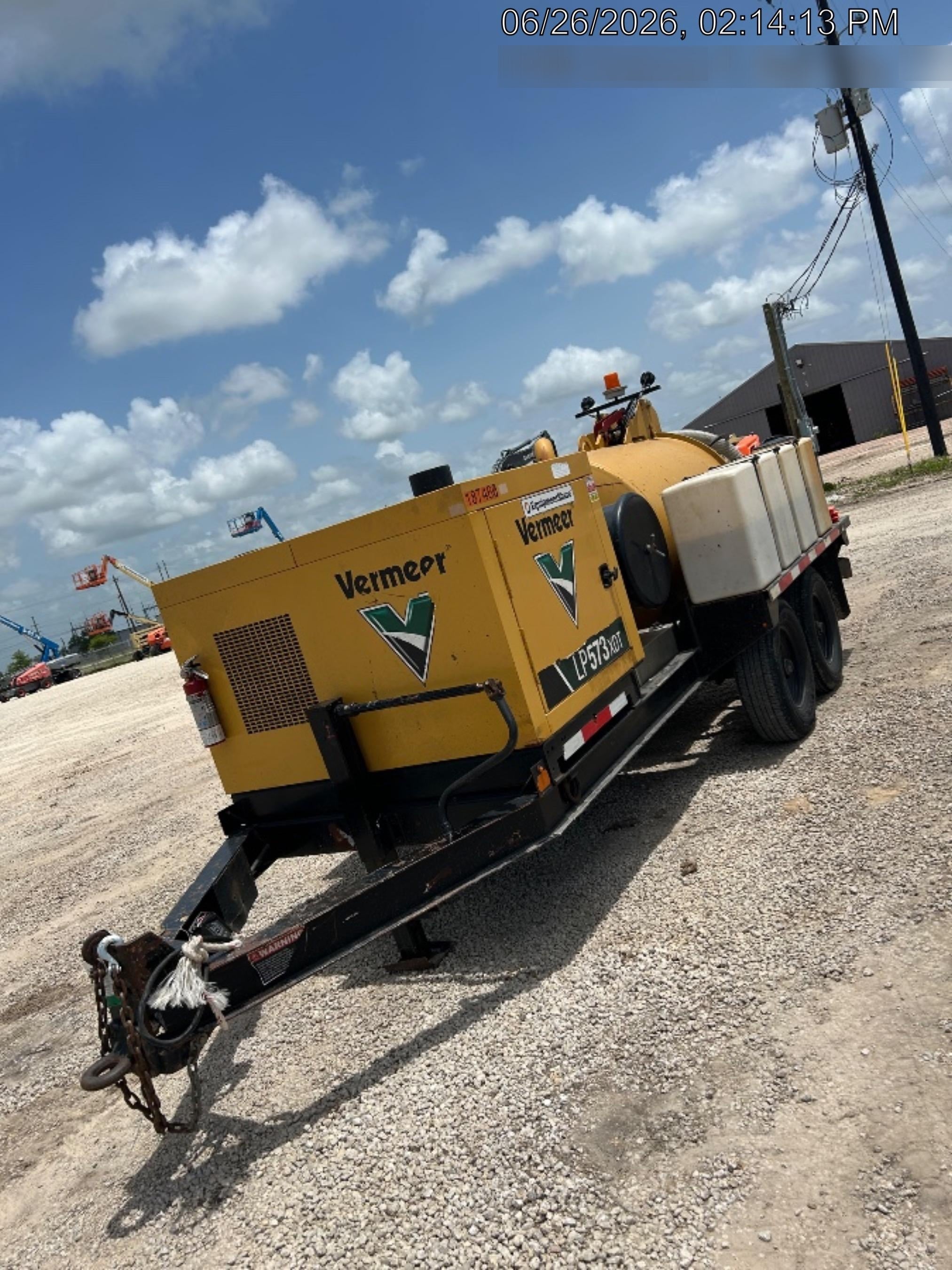 2021 VAC-TRON LP573XDT