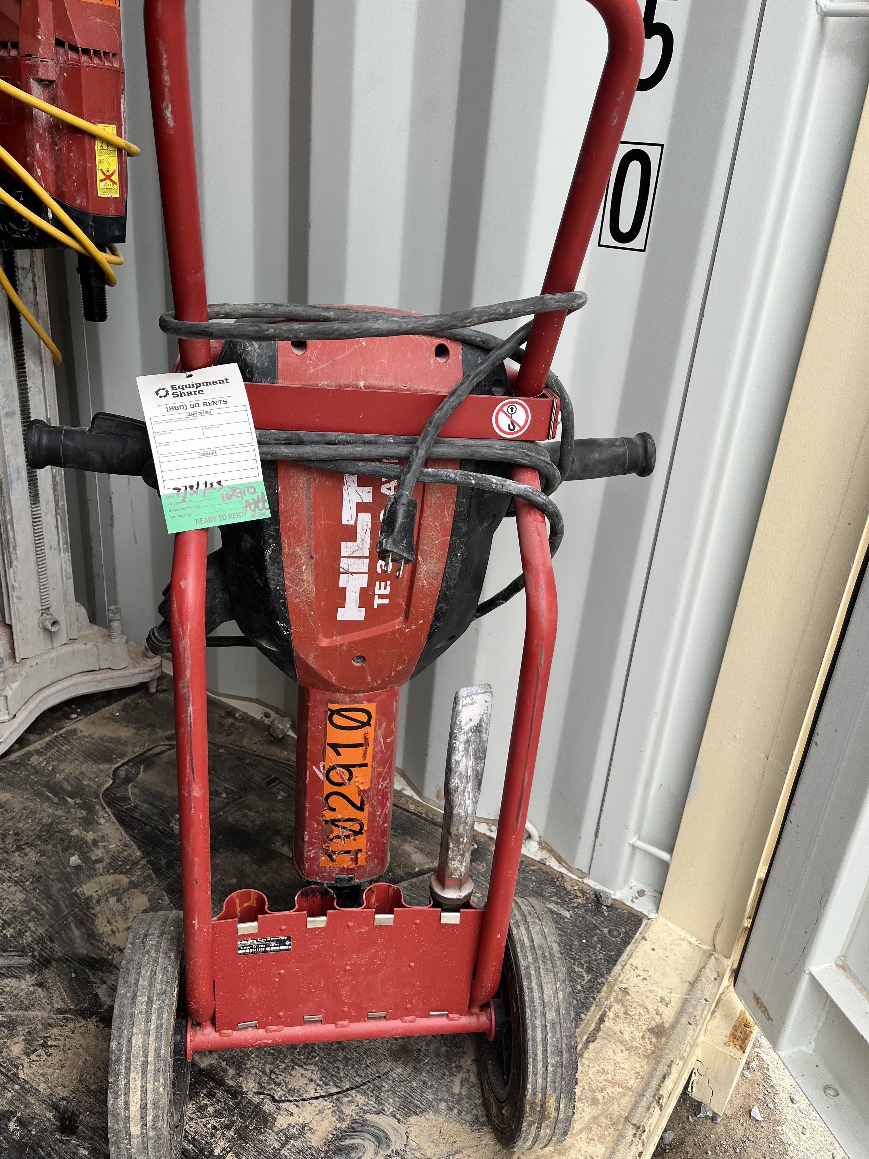2020 HILTI TE 3000-AVR