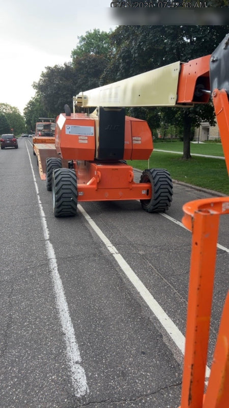 2022 JLG 800AJ