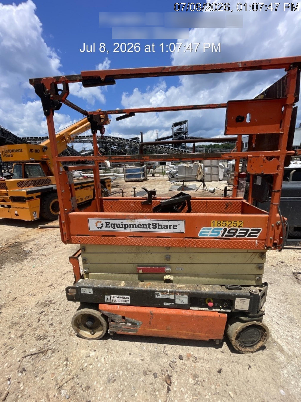 2021 JLG ES1932
