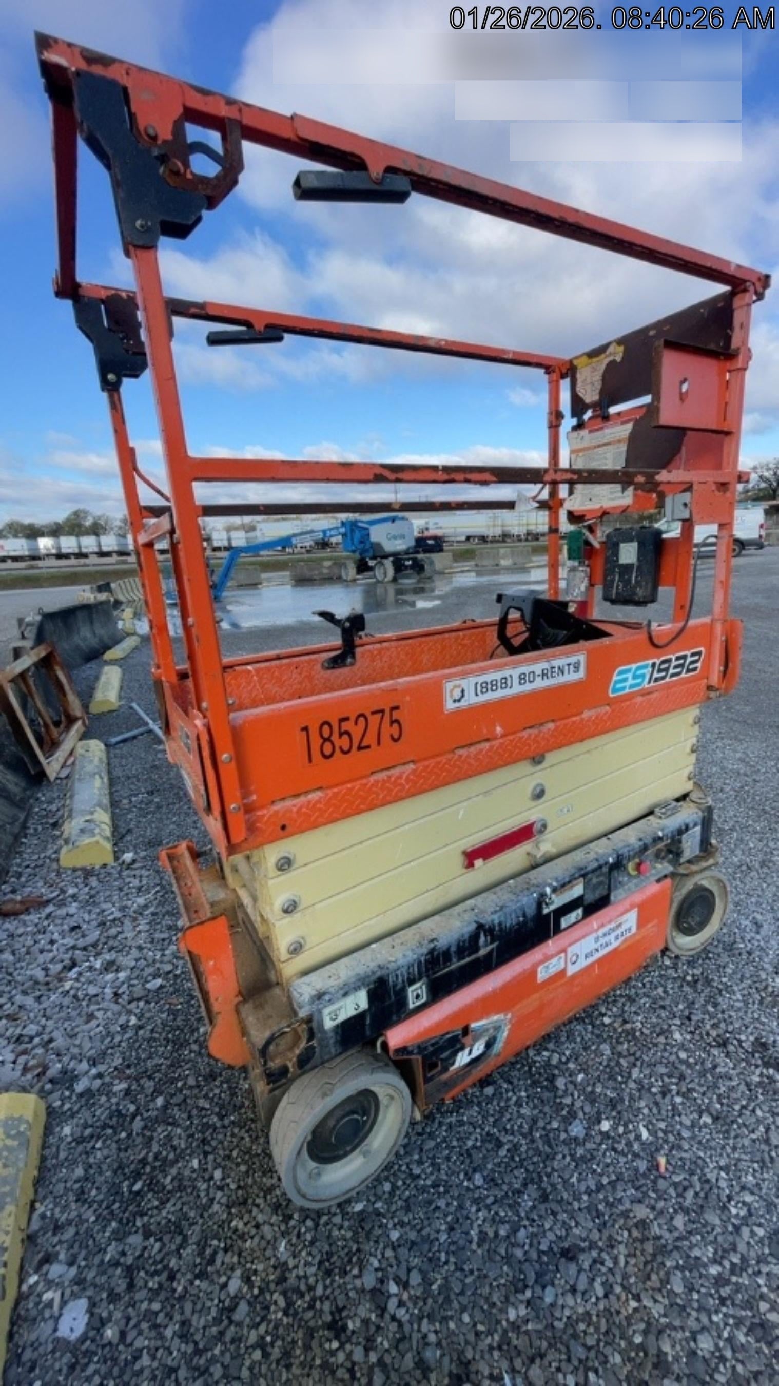 2021 JLG ES1932