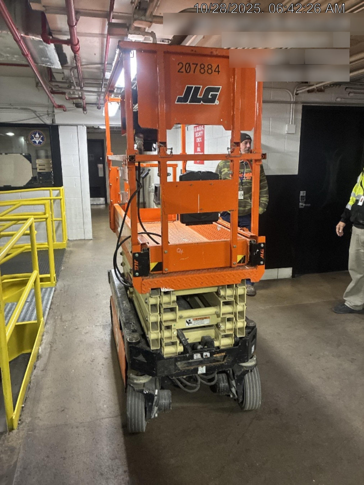 2022 JLG R1932