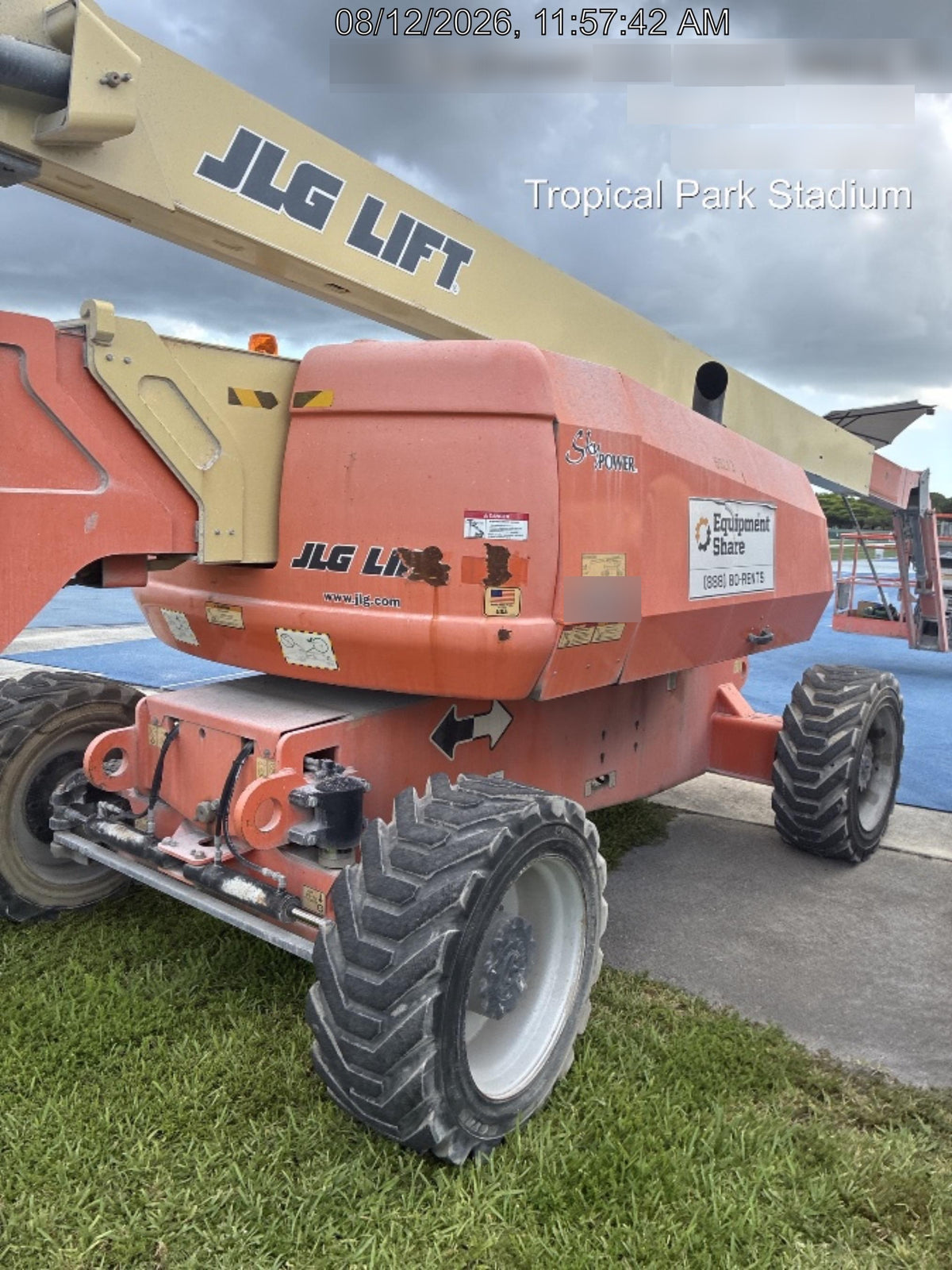 2020 JLG 800AJ