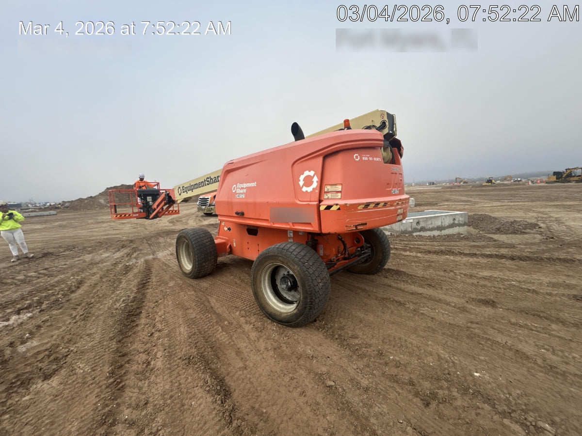 2022 JLG 660SJ