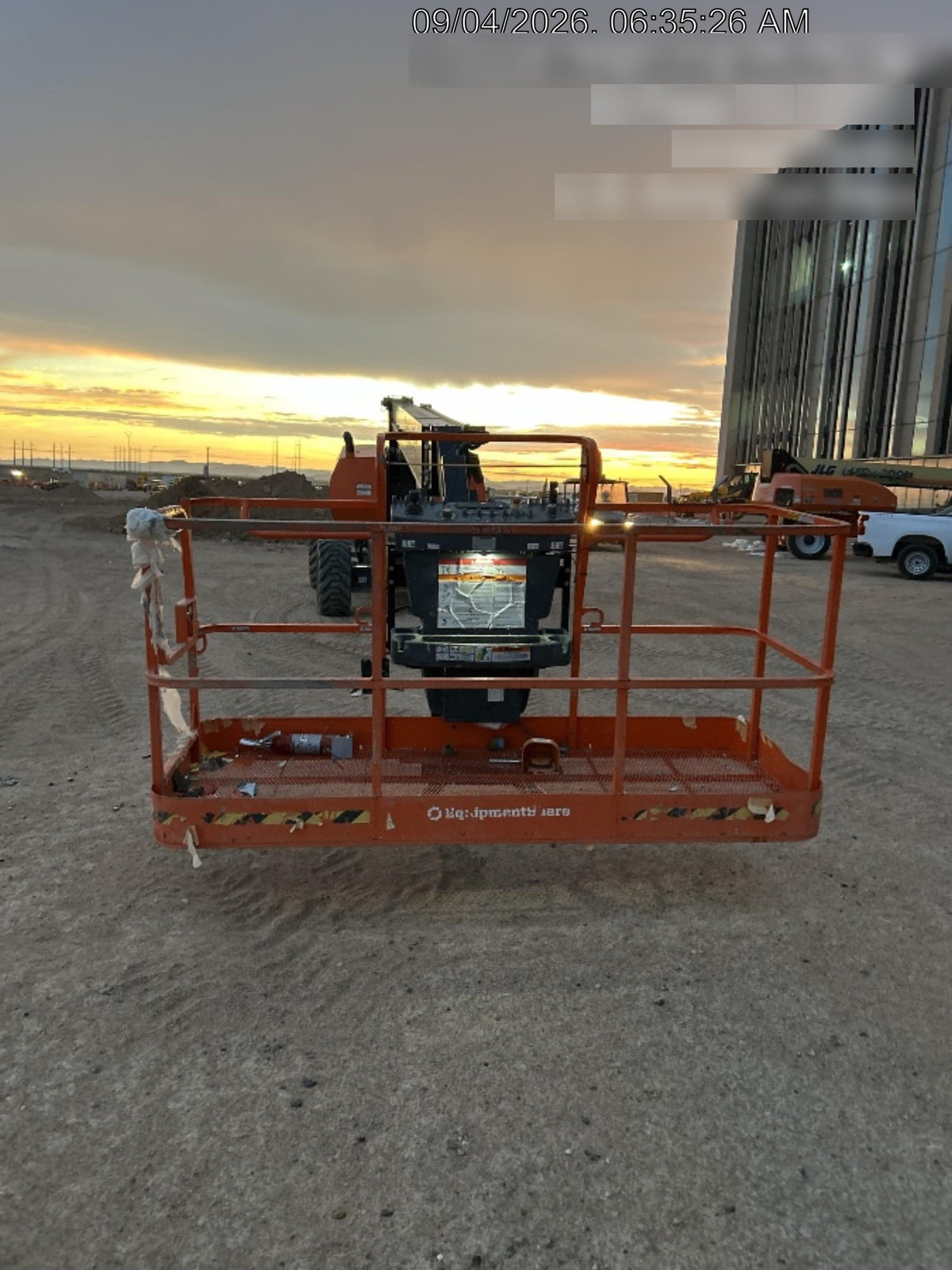 2025 JLG 860SJ