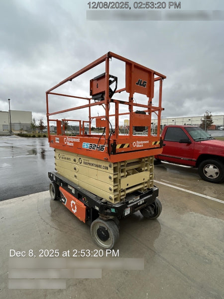 2022 JLG ES3246