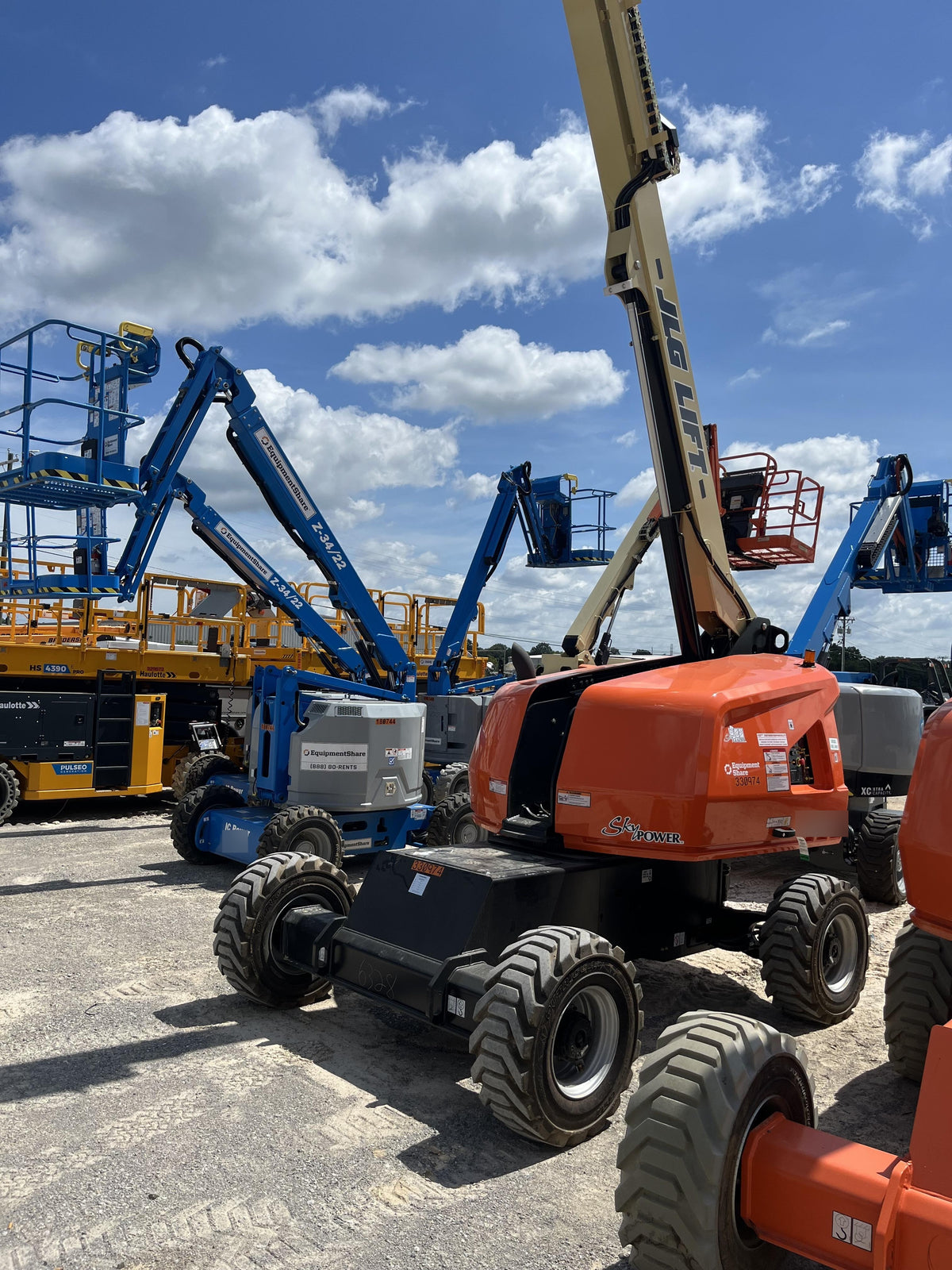 2023 JLG 460SJ