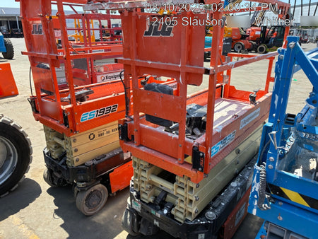 2022 JLG ES1932