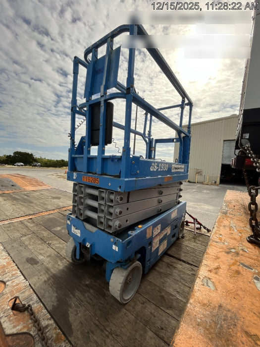 2020 Genie GS-1930 Solid Non Marking Tires, Beacon, Folding rails with half height swing gate