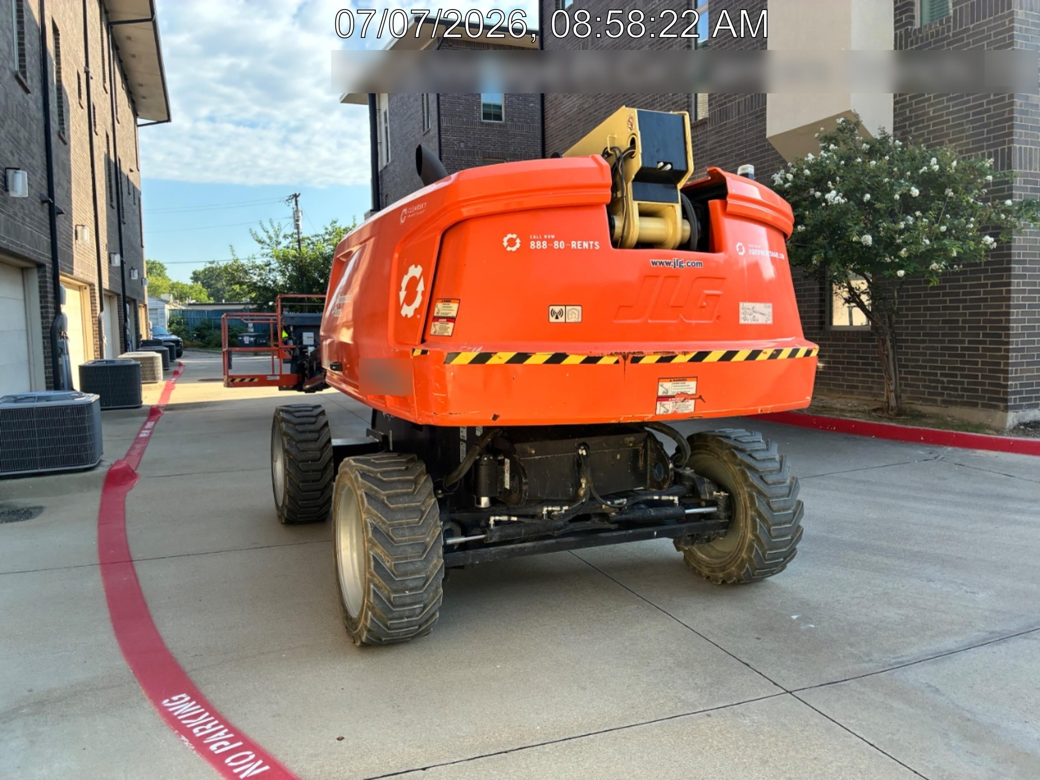 2023 JLG 660SJ