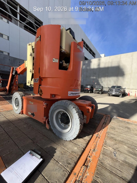 2019 JLG E300AJP