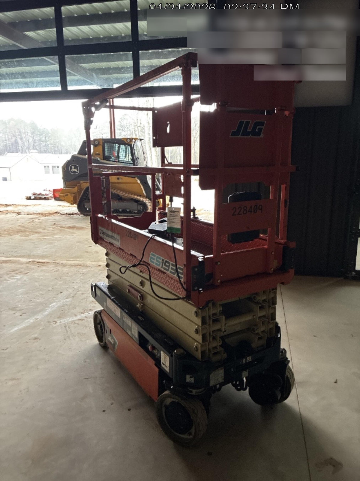2022 JLG ES1932