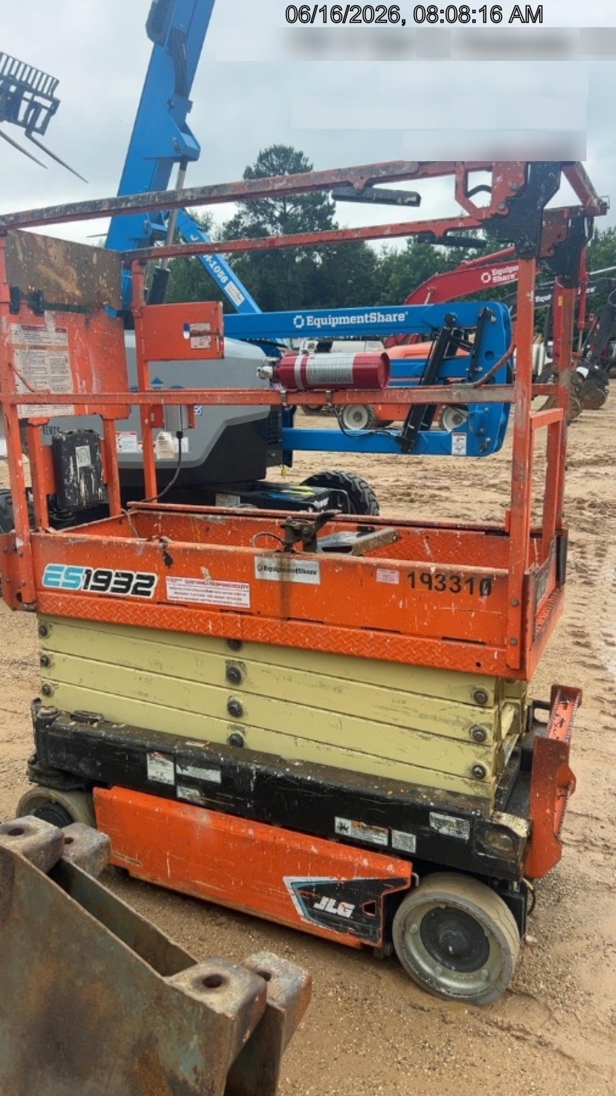2021 JLG ES1932