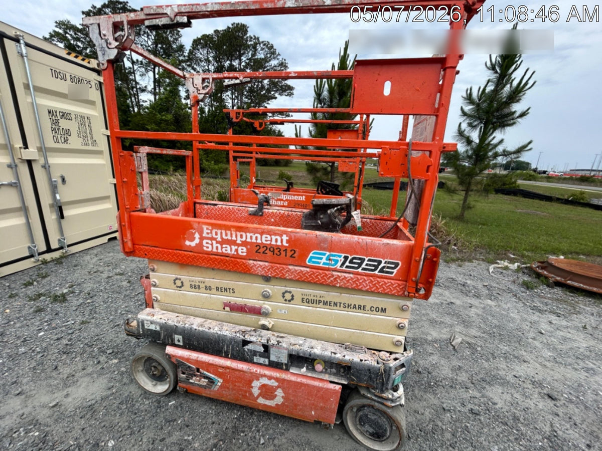 2022 JLG ES1932