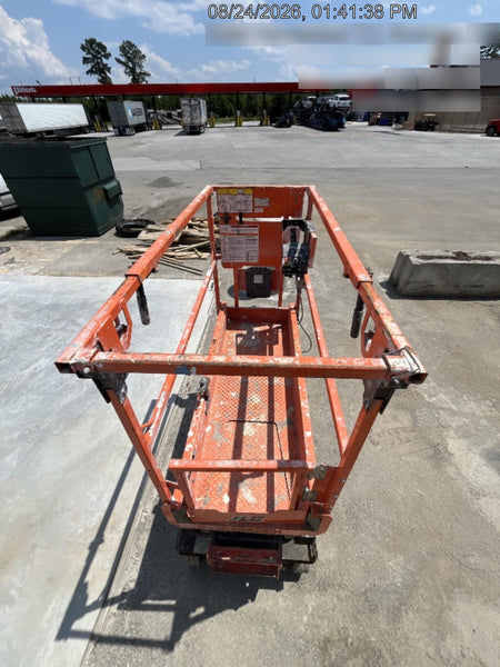 2023 JLG ES1932