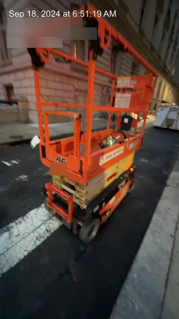 2022 JLG ES1932