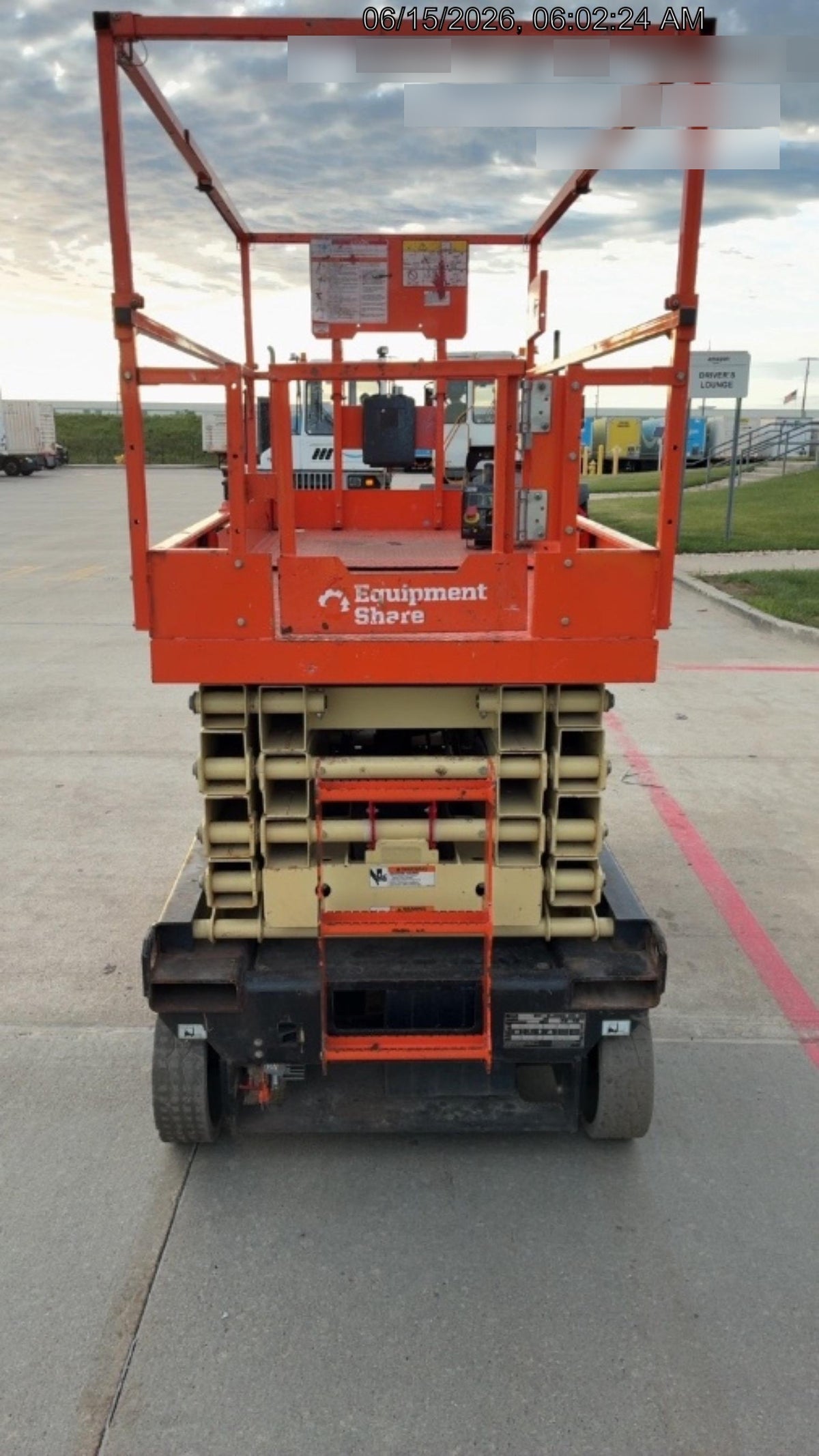 2022 JLG ES3246