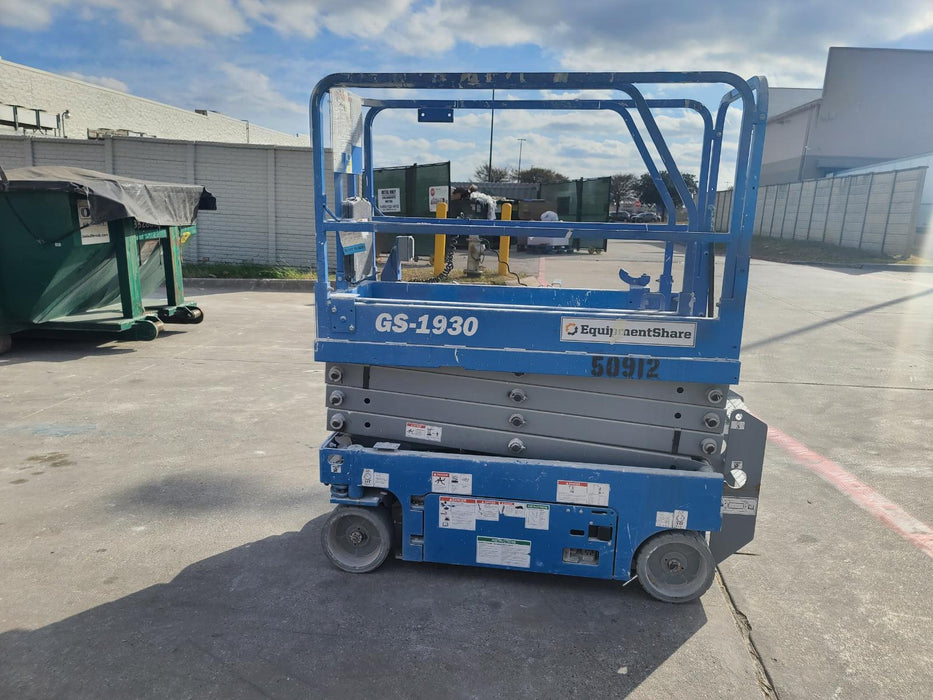 2019 Genie GS-1930 Fixed Rails with Chain Entry