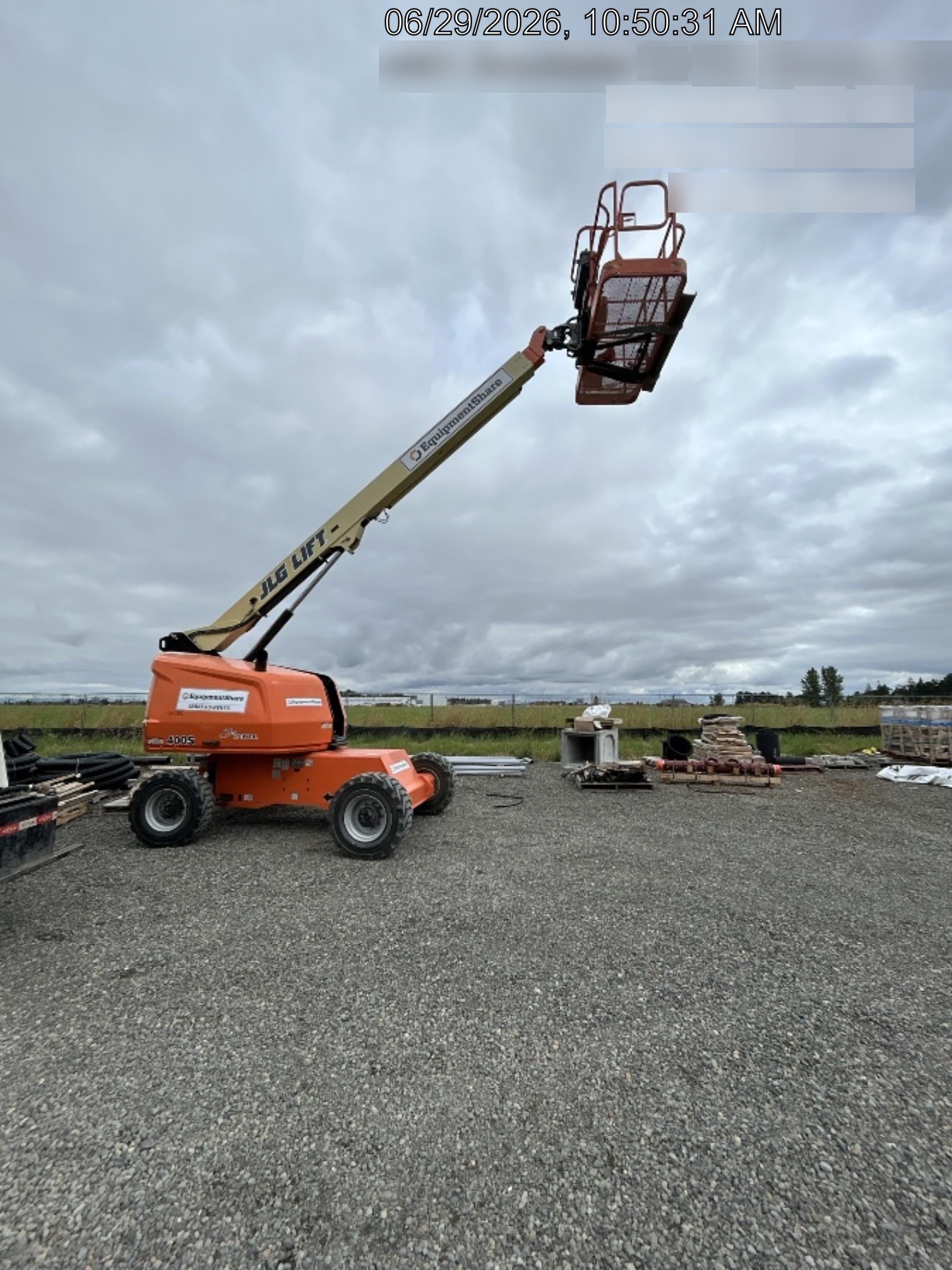 2020 JLG 400S