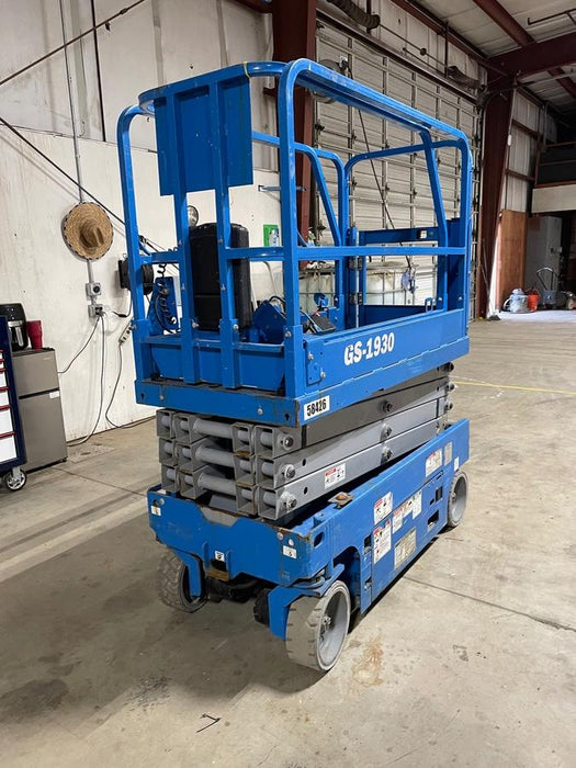 2019 Genie GS-1930 Half Height Swing Gate, 800W Inverter