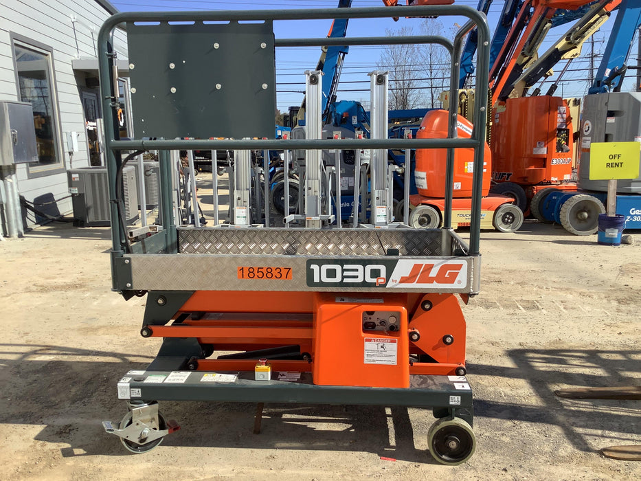 2021 JLG 1030P