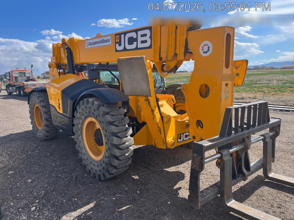 2019 JCB 512-56 JCB 512-56 Enclosed Cab, 109 HP, Solid Tires, Worklights, Beacon, Aux Hydraulics, Lifting Eye w/60" Carriage/60" Forks