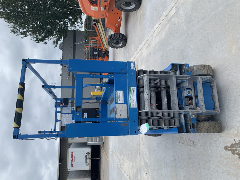 2019 Genie GS-2632 Folding rails with half height swing gate