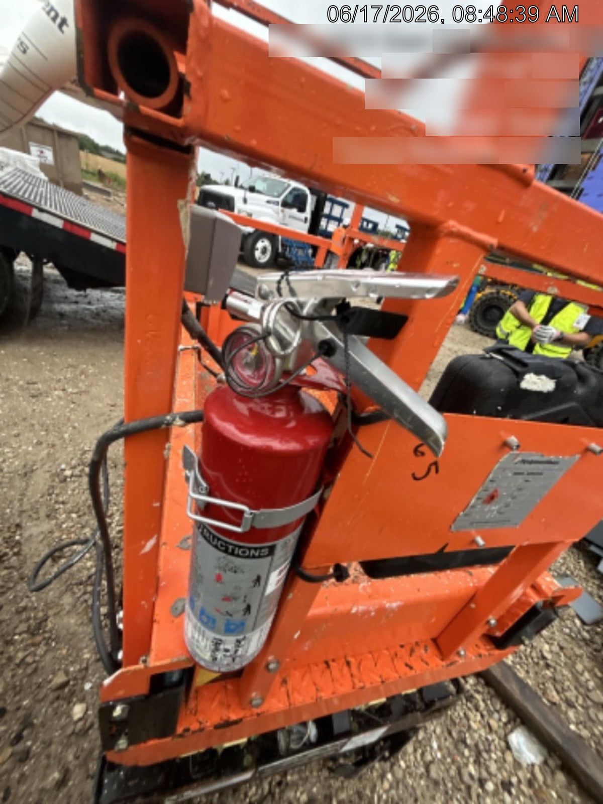 2021 JLG ES1330L